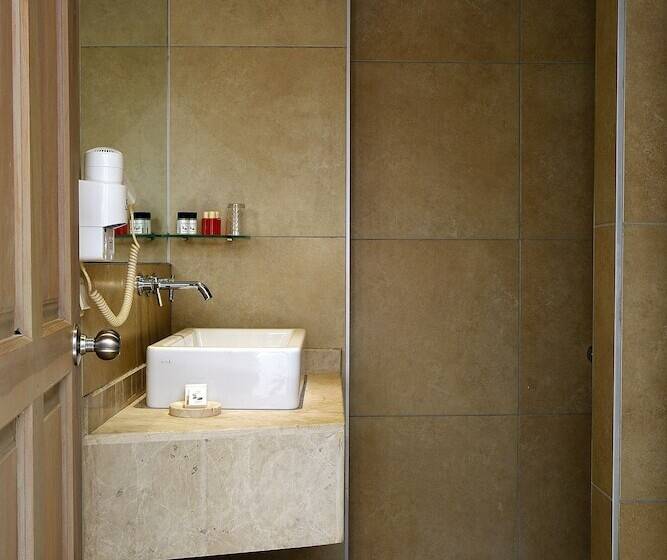 هتل Castle Inn Boutique