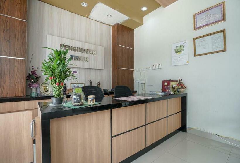 فندق Reddoorz Plus Near Palembang Airport 3