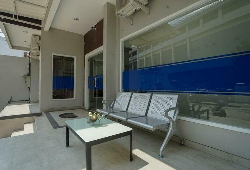 فندق Reddoorz Plus Near Palembang Airport 3