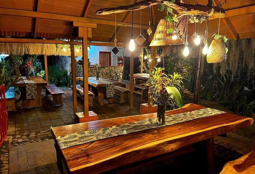 هتل Villa Sonia Eco Hostel