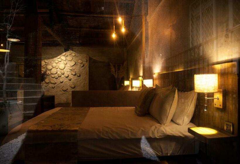 تختخواب و صبحانه Twilight Forest