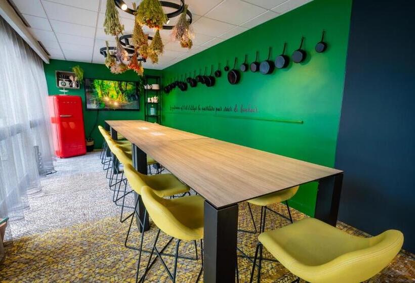 هتل Ibis Styles Lyon Bron Eurexpo