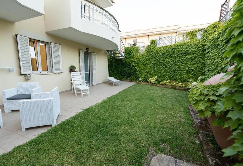 펜션 La Perla Guest House