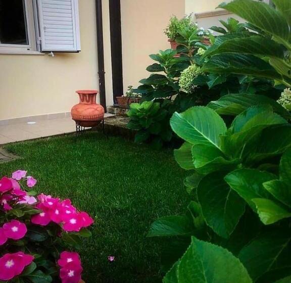 펜션 La Perla Guest House