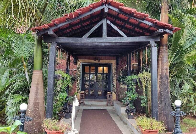 فندق Chira Meadows Ecoresort, Dapoli