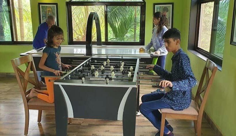 فندق Chira Meadows Ecoresort, Dapoli