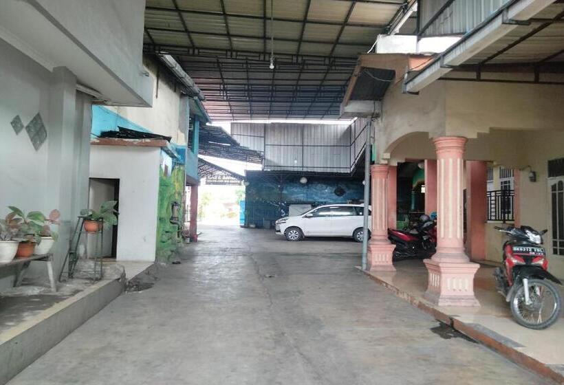 ホテル Home Stay Kembar Syariah Redpartner
