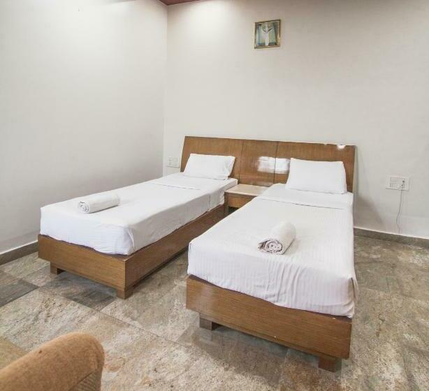 בית מלון כפרי Illusion Inn