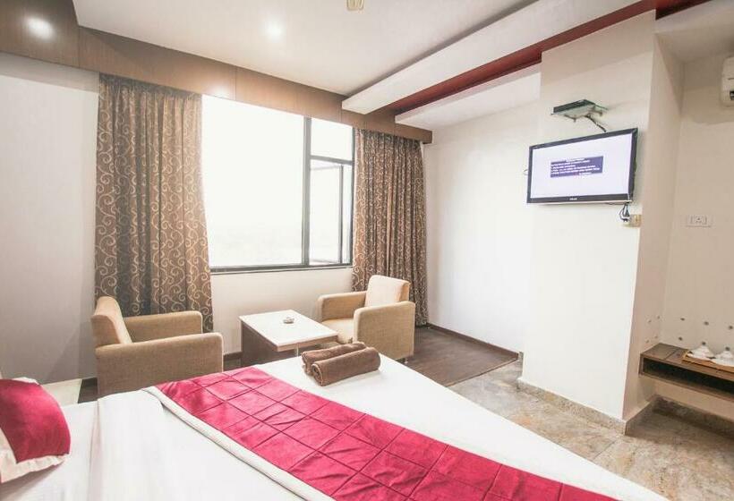 בית מלון כפרי Illusion Inn