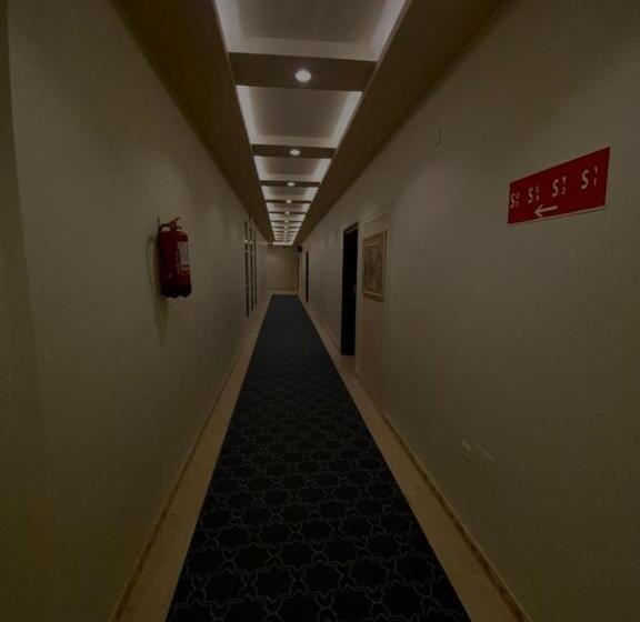 فندق ادوماتو Adomato