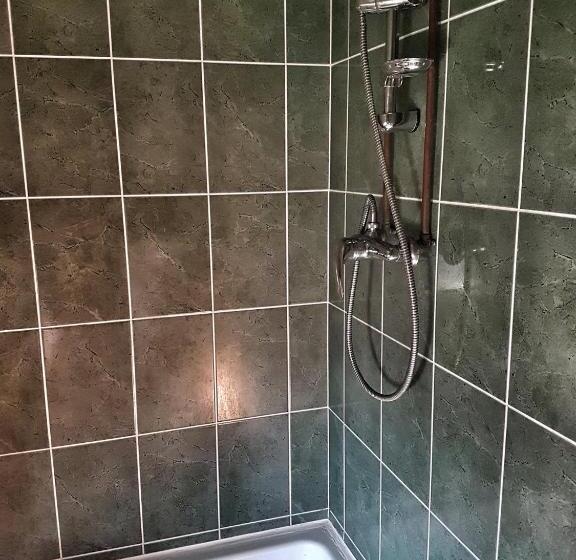 تختخواب و صبحانه Eszter Panzió