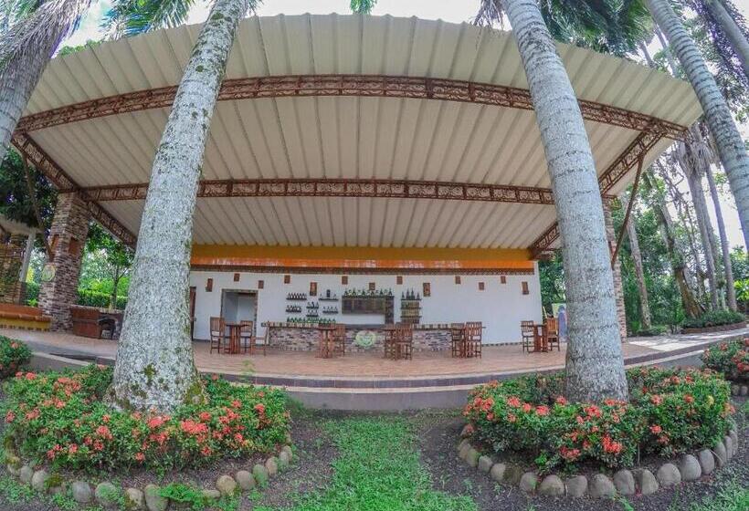 هتل Hacienda Gualanday