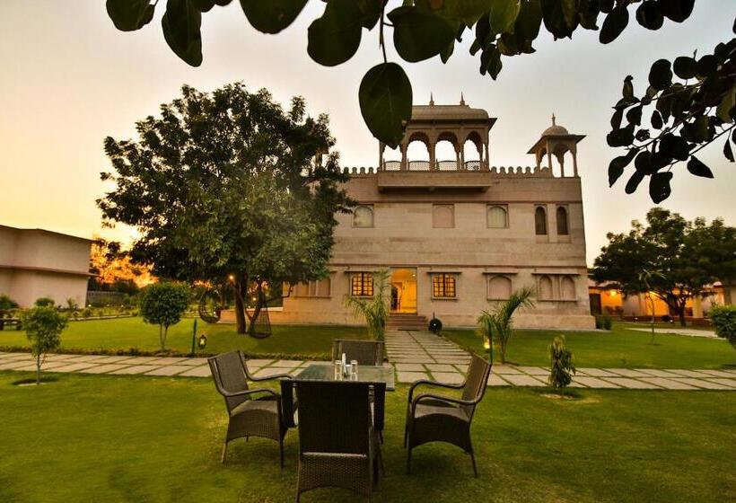 منتجع The Shergarh