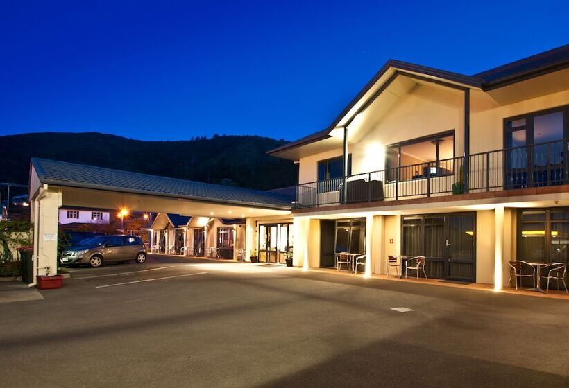 Broadway Motel