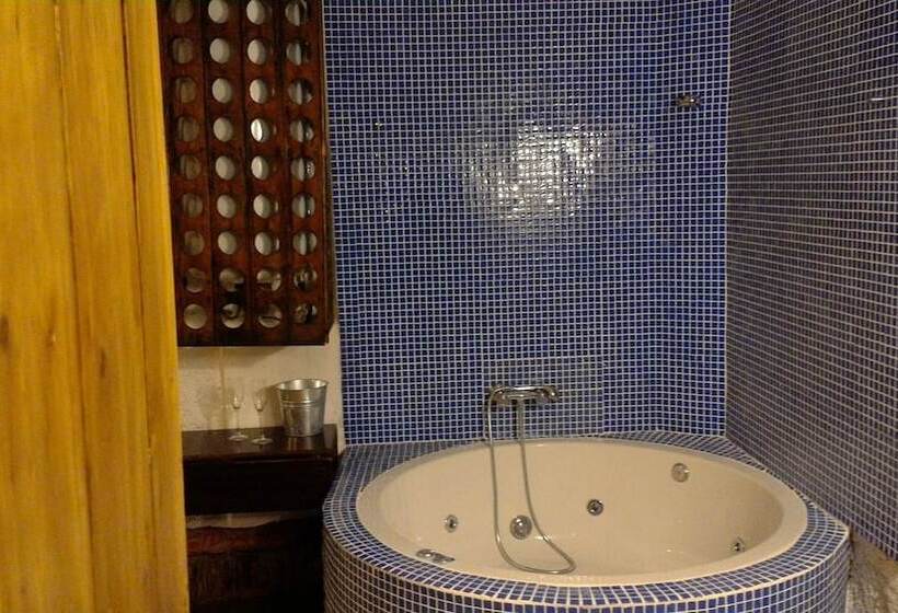 هتل Casas Cueva Y Cortijo La Tala En Guadix