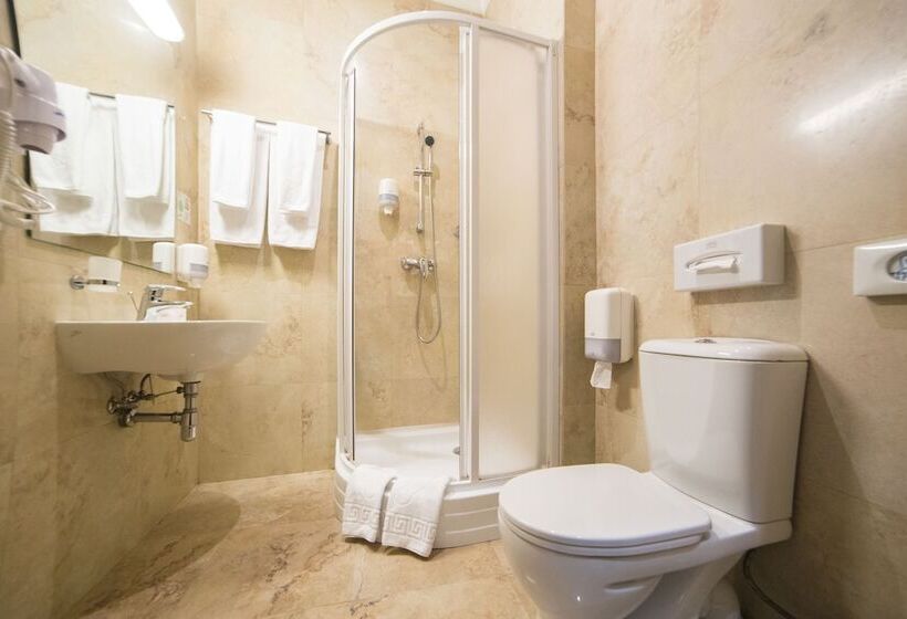 فندق Optima Collection Medievale Lviv
