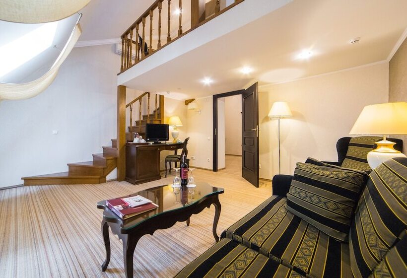 فندق Optima Collection Medievale Lviv