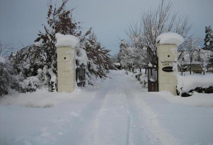 هتل Whitestone Cottages