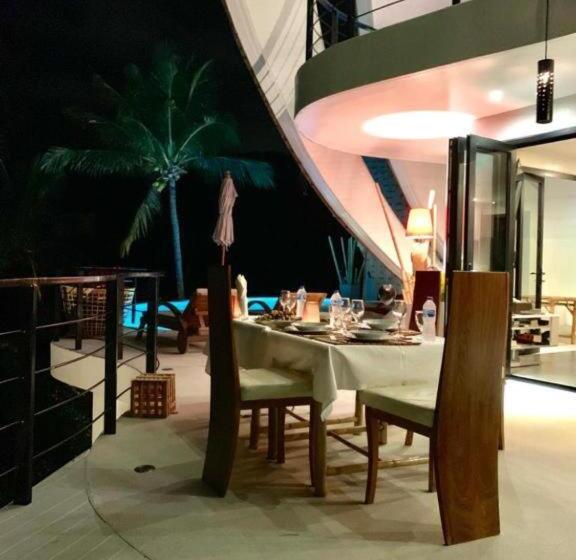 تختخواب و صبحانه Villa The Spot Koh Samui