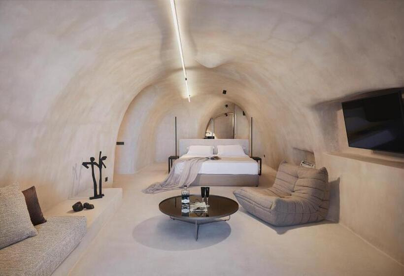 هتل Divine Cave Experience
