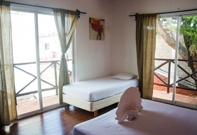 Hotelli Enjoy Playa Hostel