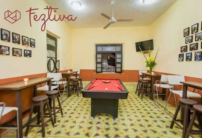 فندق Hostal La Ermita   Hostel
