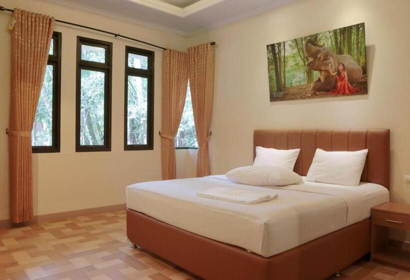 בית מלון כפרי Safari Resort