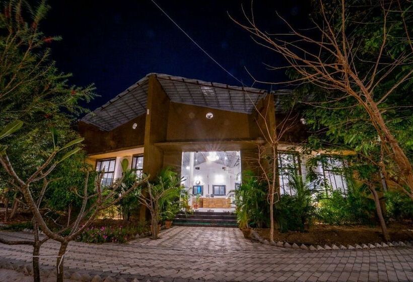 ホテル Chimur Tiger Resort At Tadoba
