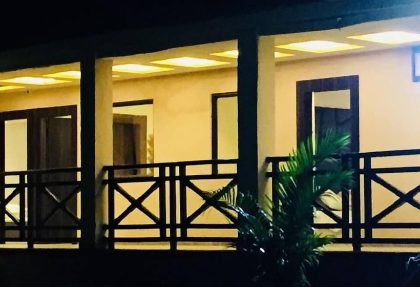ホテル Khalsa Lake View Resort
