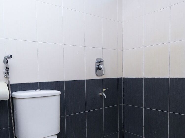 هتل River Inn By Oyo Rooms