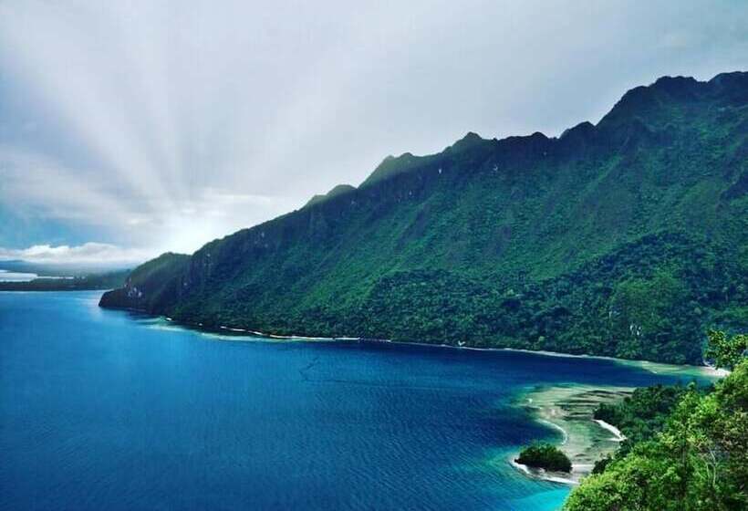 پانسیون Nusa Nalan Beach Resort