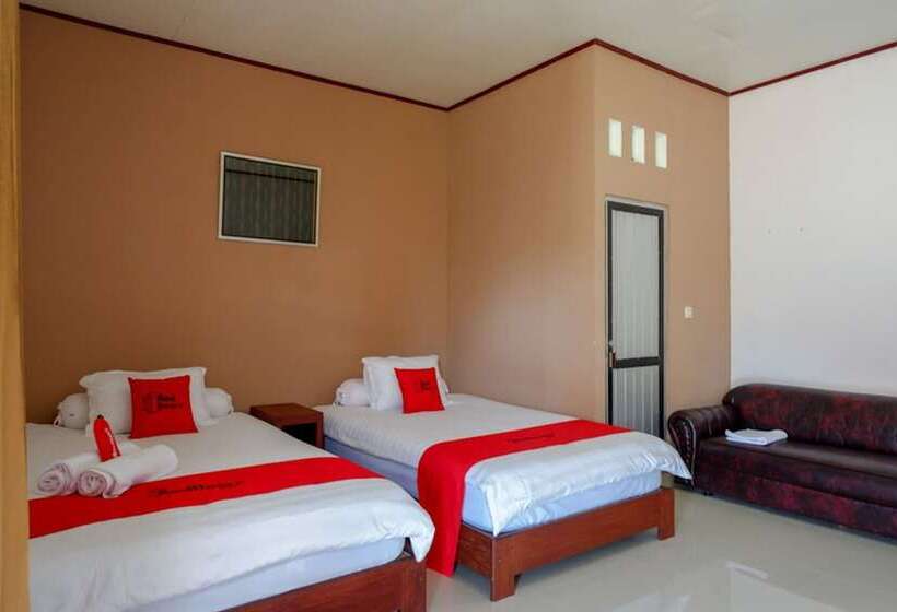 پانسیون Reddoorz @ Tomia Island Wakatobi