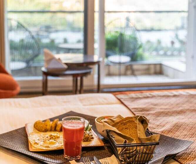 בית מלון כפרי Antalya