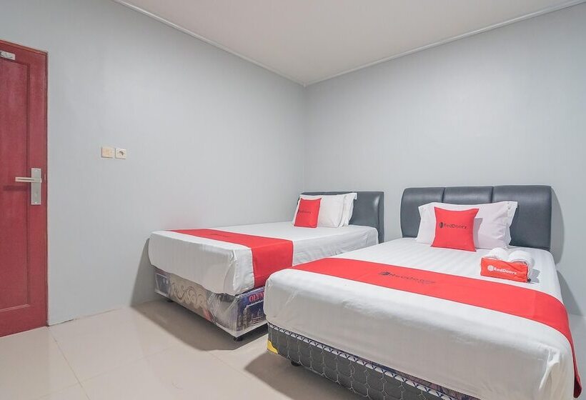 هتل Reddoorz Syariah @ Jalan Tjilik Riwut