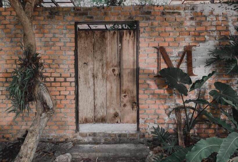 فندق Rewild Camp And Cafe