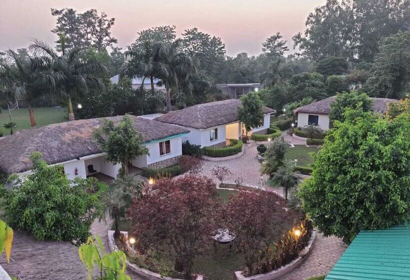 فندق Treehouse M Grand Resort & Spa Corbett