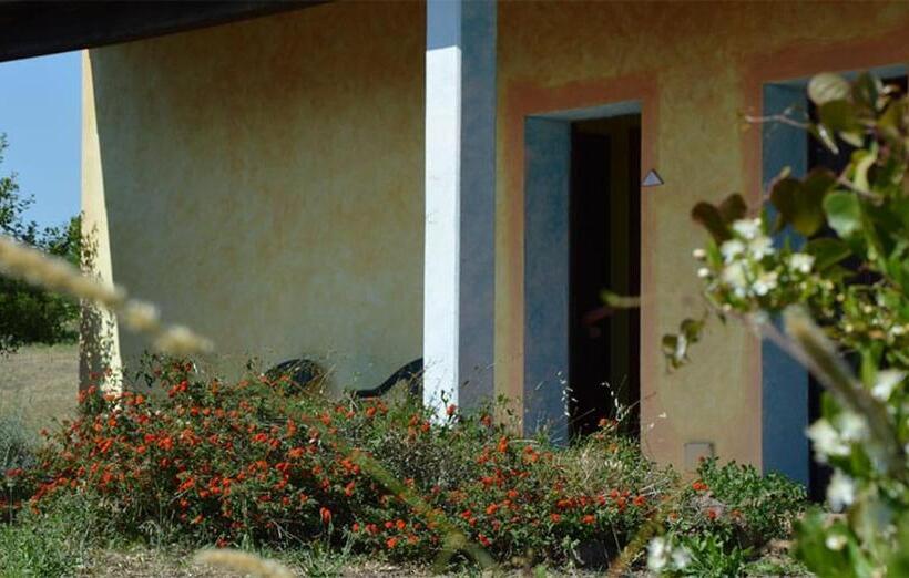Agriturismo Sa Murta In Sennariolo Oristano