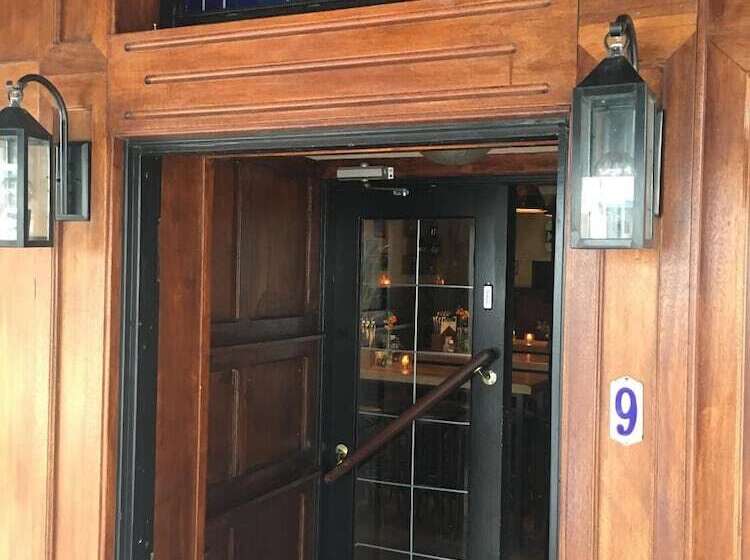 הוסטל Beach Hotel Katwijk