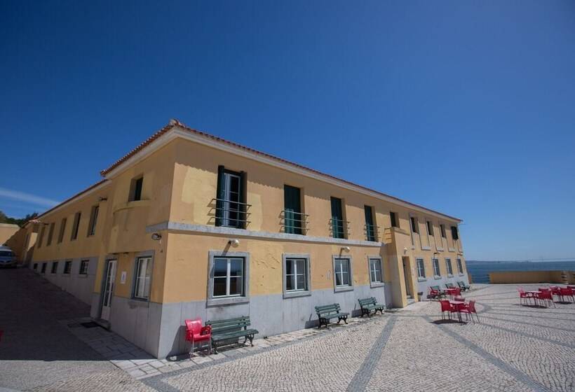 הוסטל Hi Oeiras – Pousada De Juventude