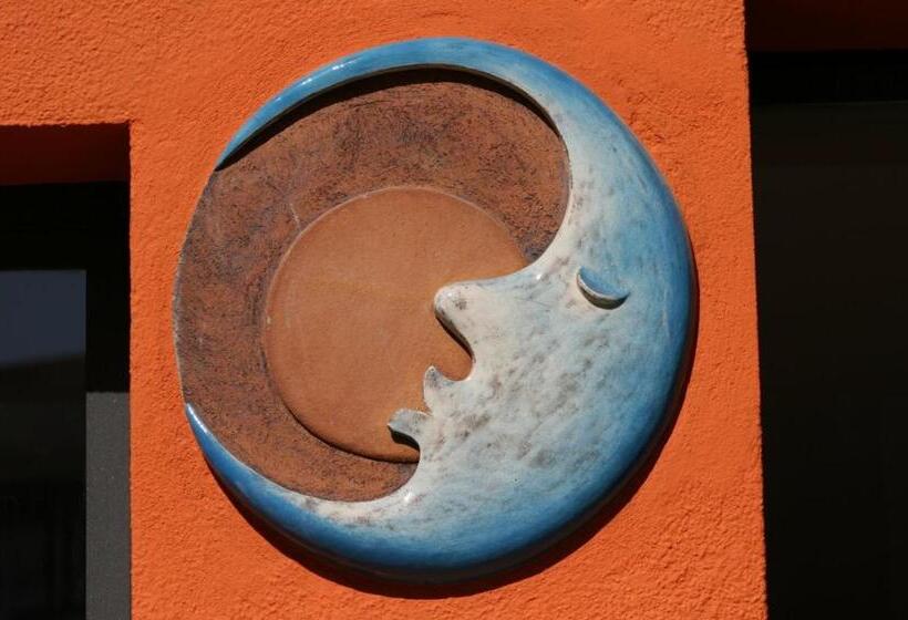Hostal La Lluna