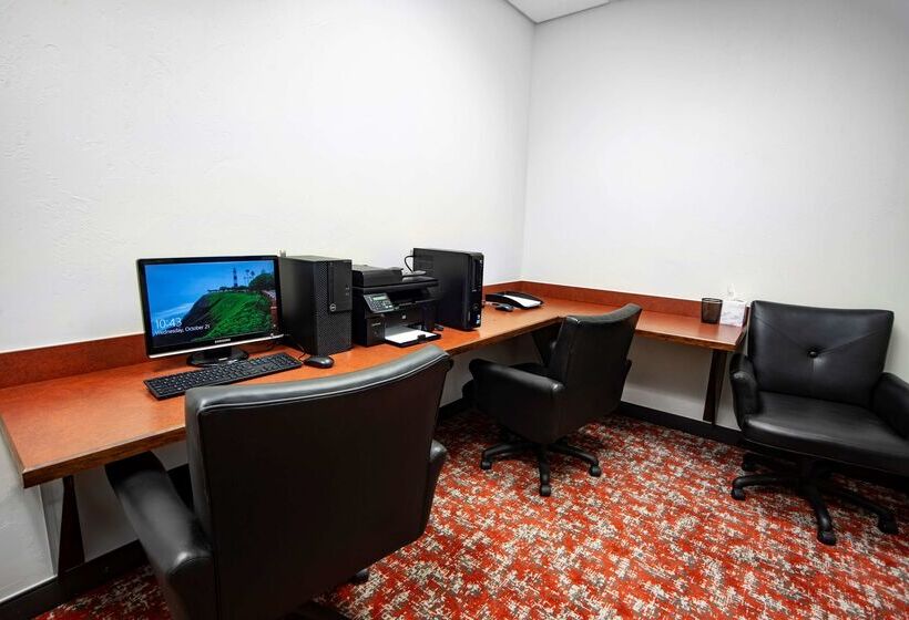 Best Western Plus Cimarron Hotel & Suites