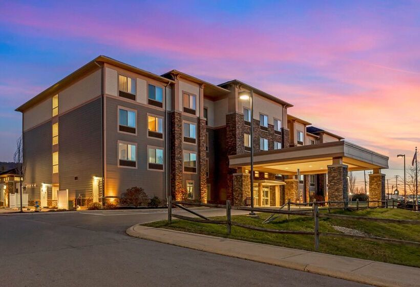 هتل Best Western Plus University Park Inn & Suites