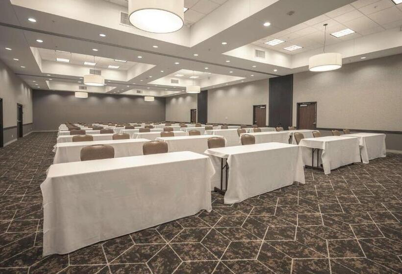 هتل Best Western Premier Bryan College Station