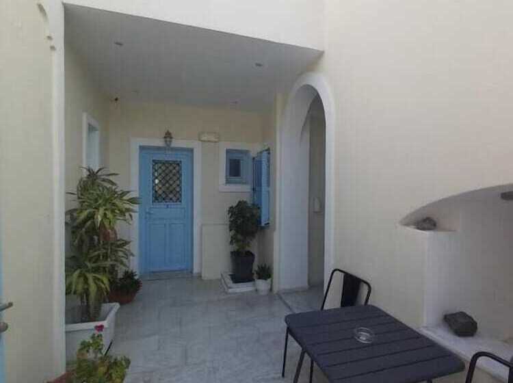 هتل Villa Roussa
