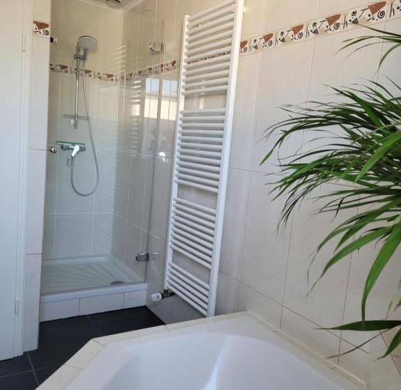 B & B Bonvert