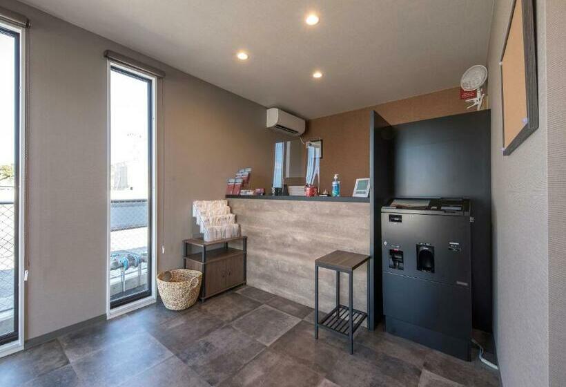 فندق R9 The Yard Uruma