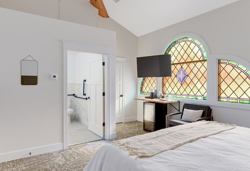 בית מלון כפרי Balsam Lake Lodge