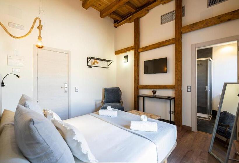 Dobo Azacanes Hostal