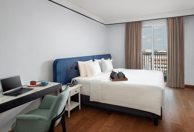 The Reiz Suites, Artotel Curated