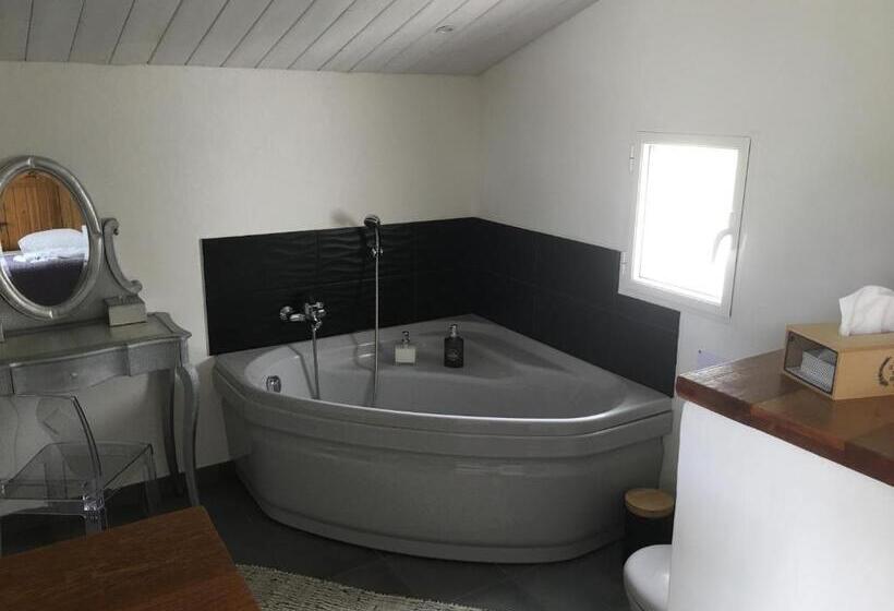 ベッドアンドブレックファースト Chambre D Hôtes Les Trois Châteaux